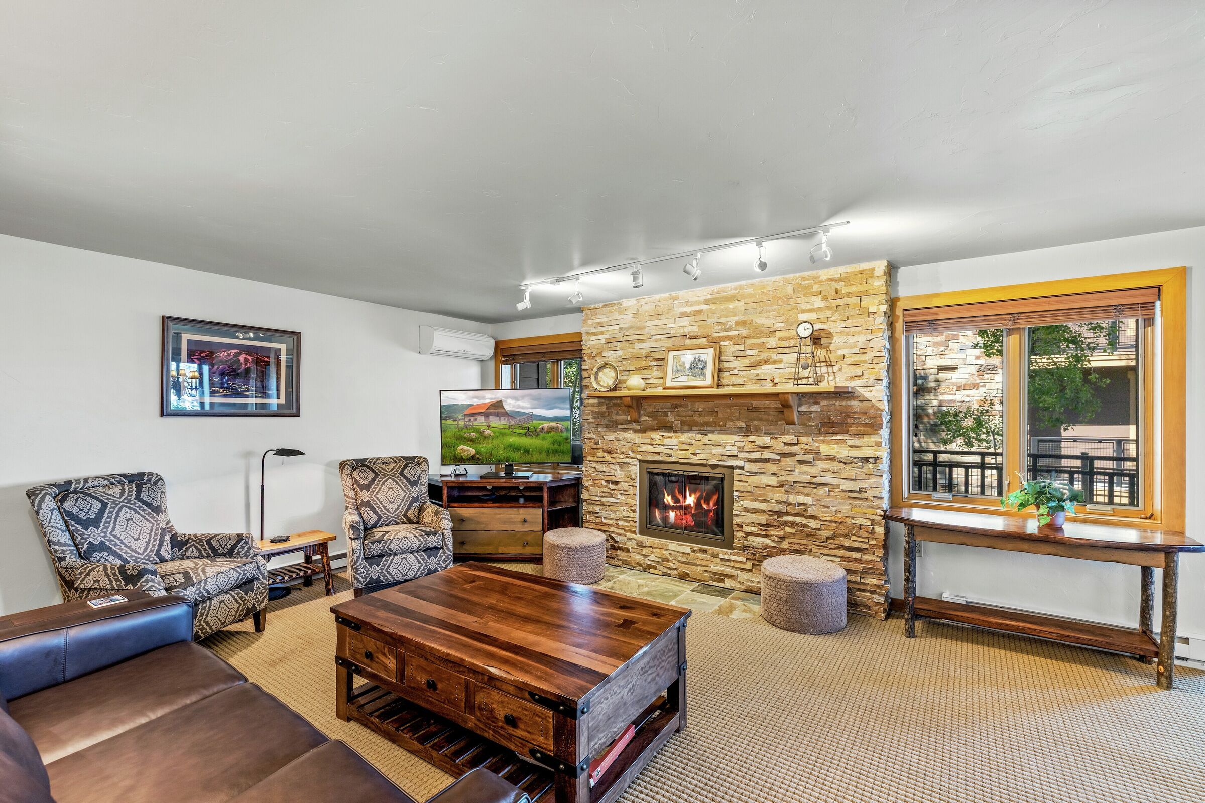 #105 - Living Area