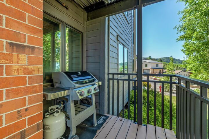 #105 - Balcony
