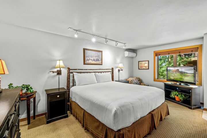 #105 - Master Bedroom