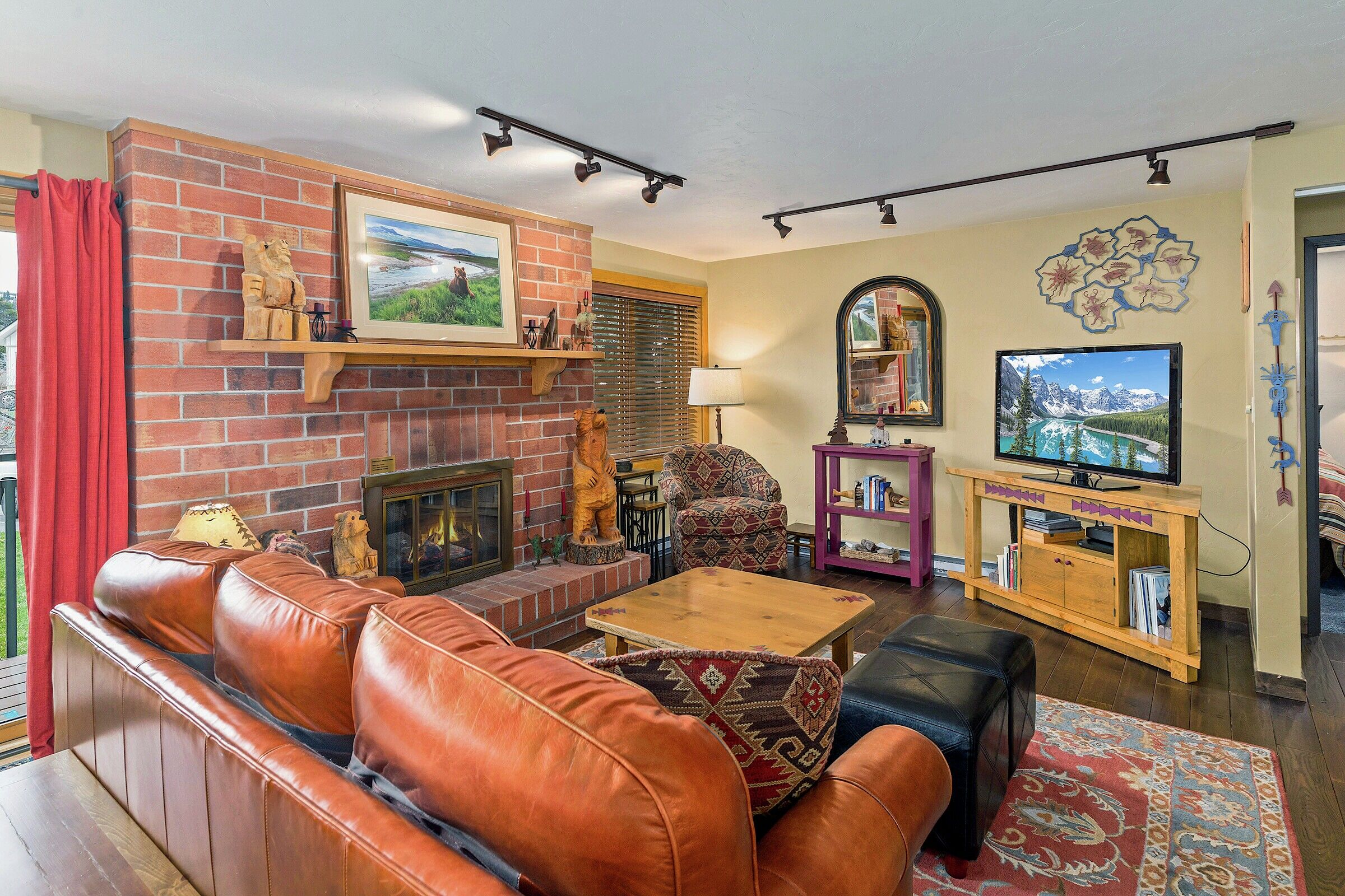 #107 - Living Area