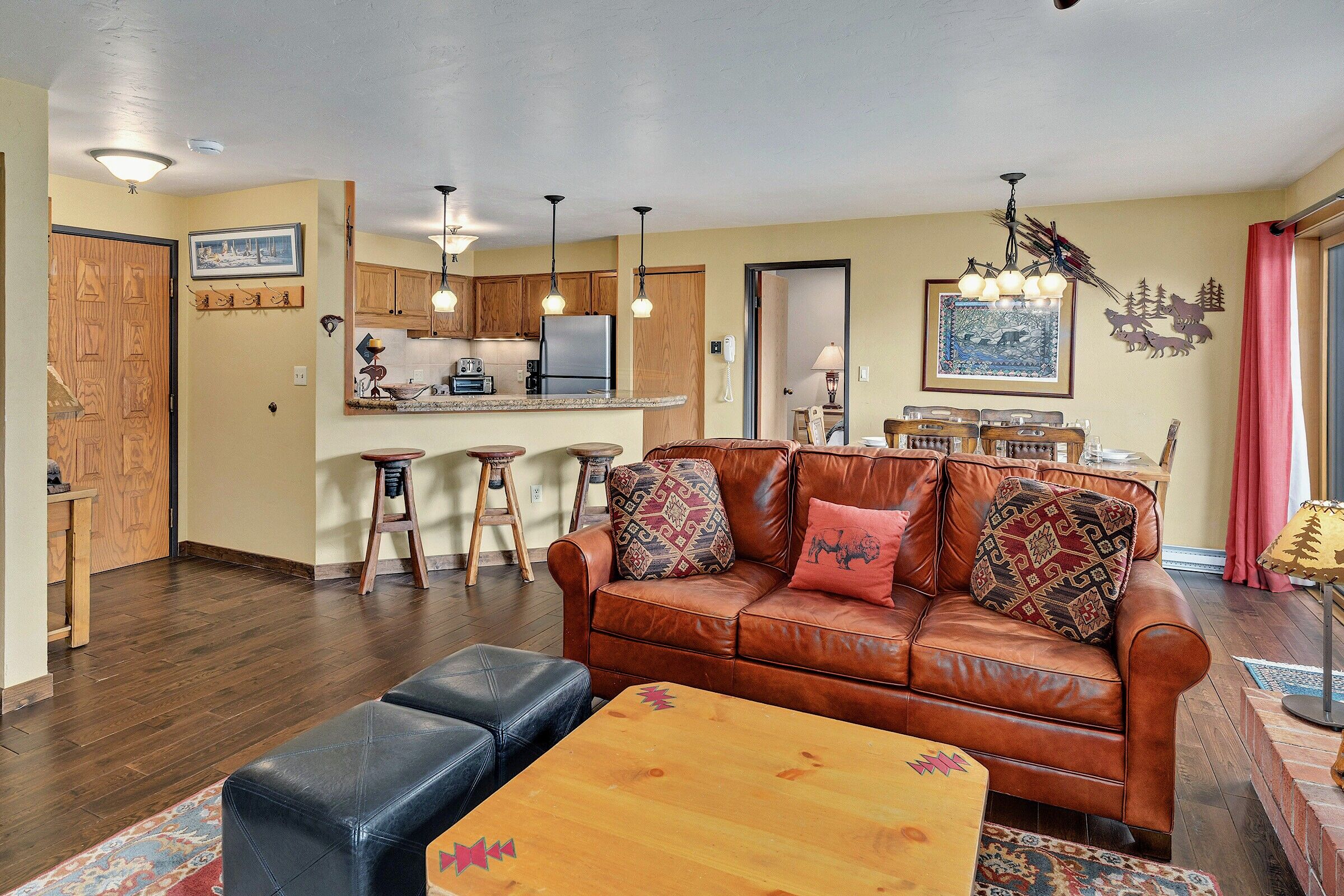 #107 - Living Area