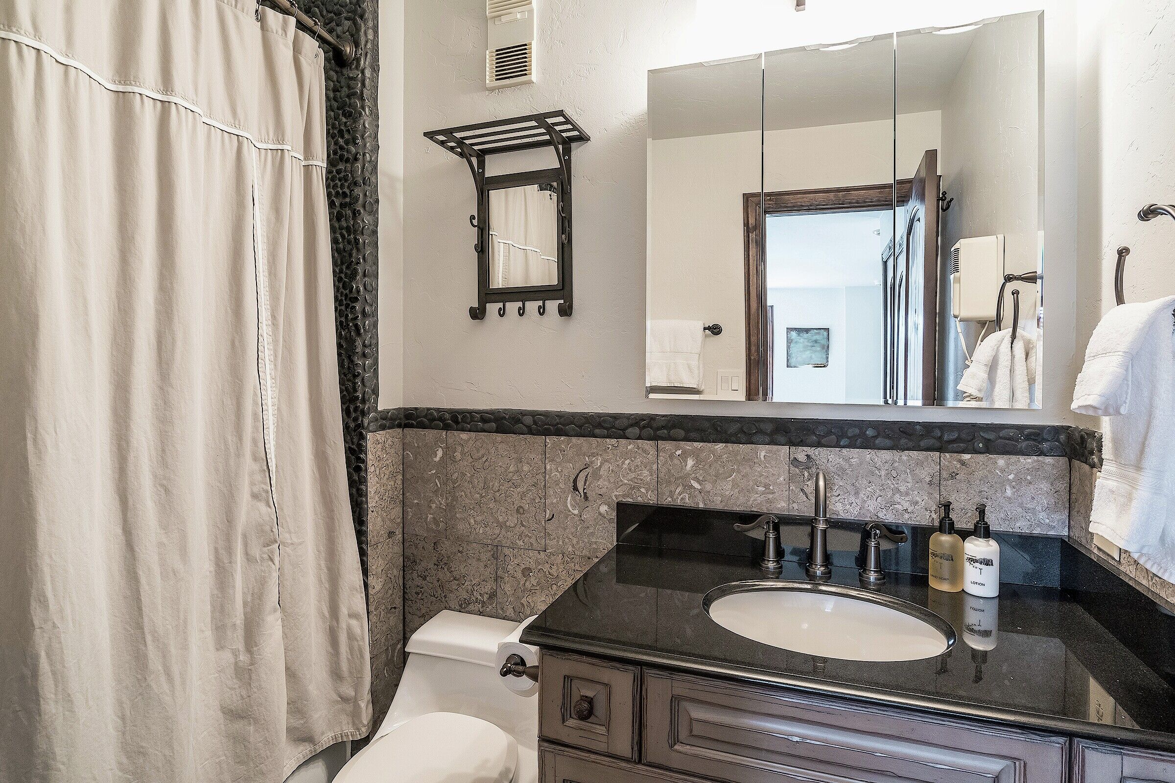 #209 - Master Ensuite Bathroom