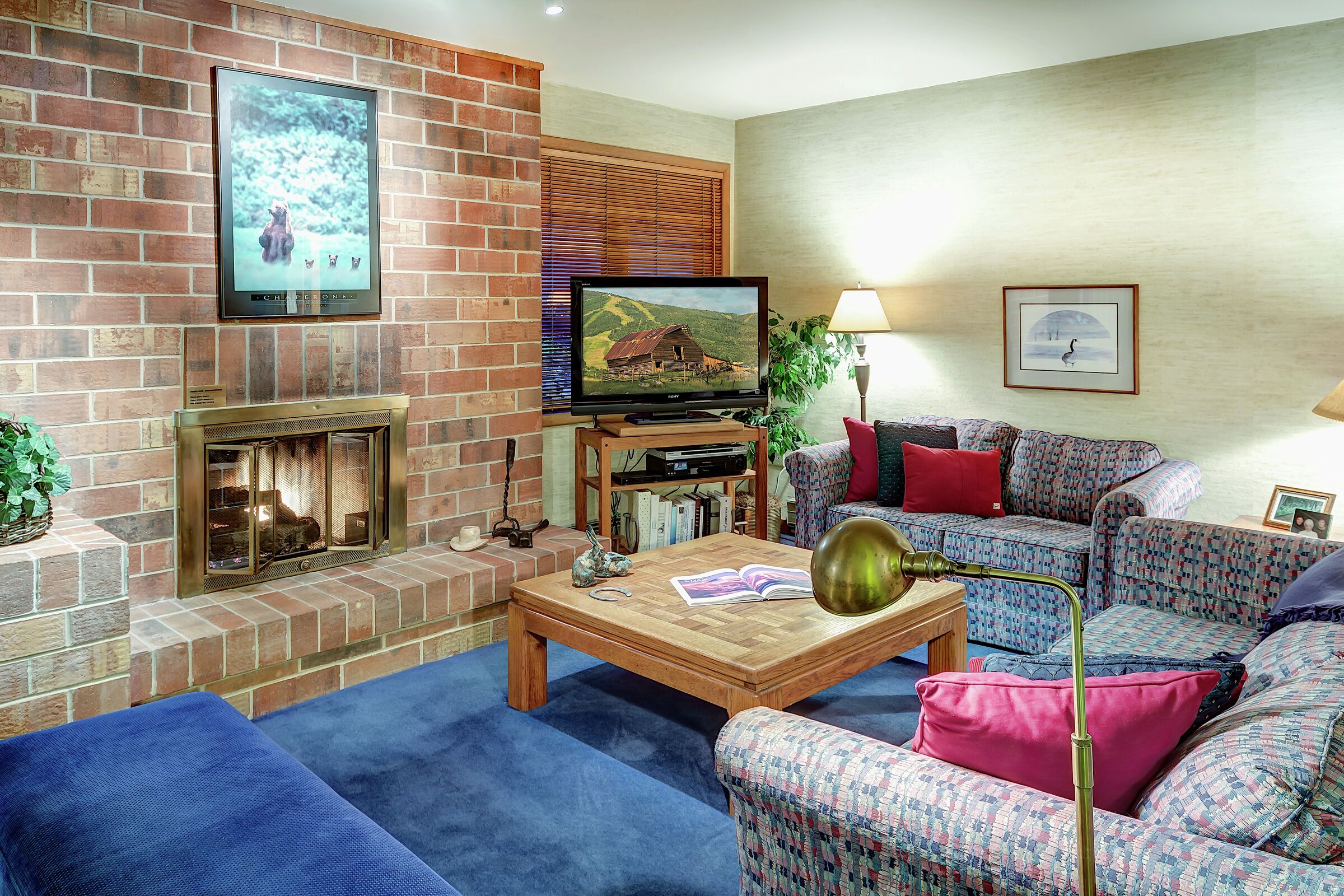 #407 - Living Area
