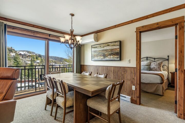 #413 - Dining Area