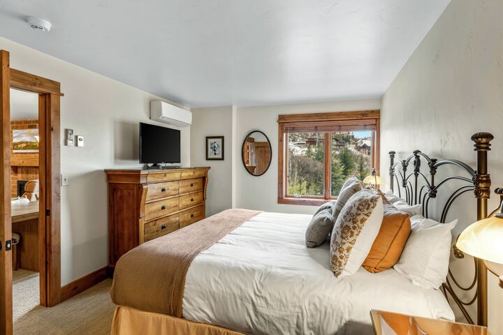 #413 - Master Bedroom