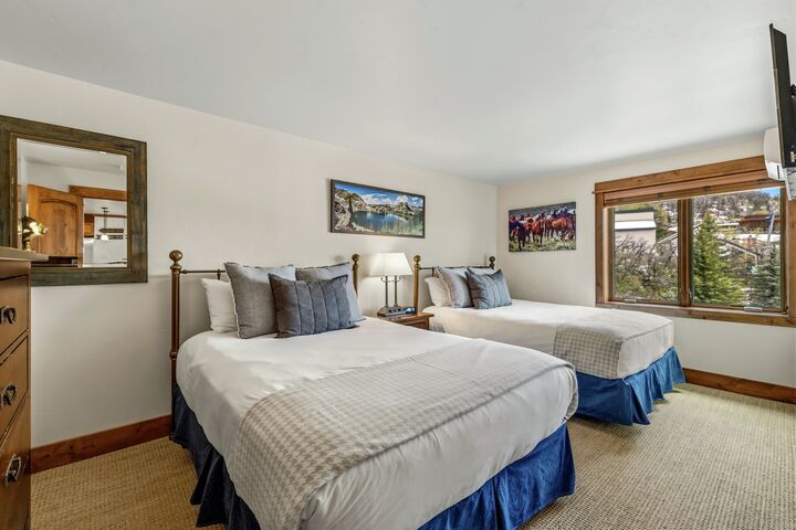 #413 - Bedroom