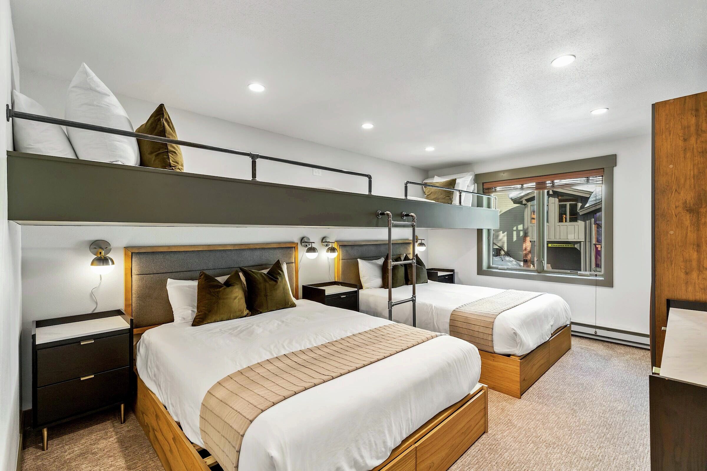 #415 - Bedroom