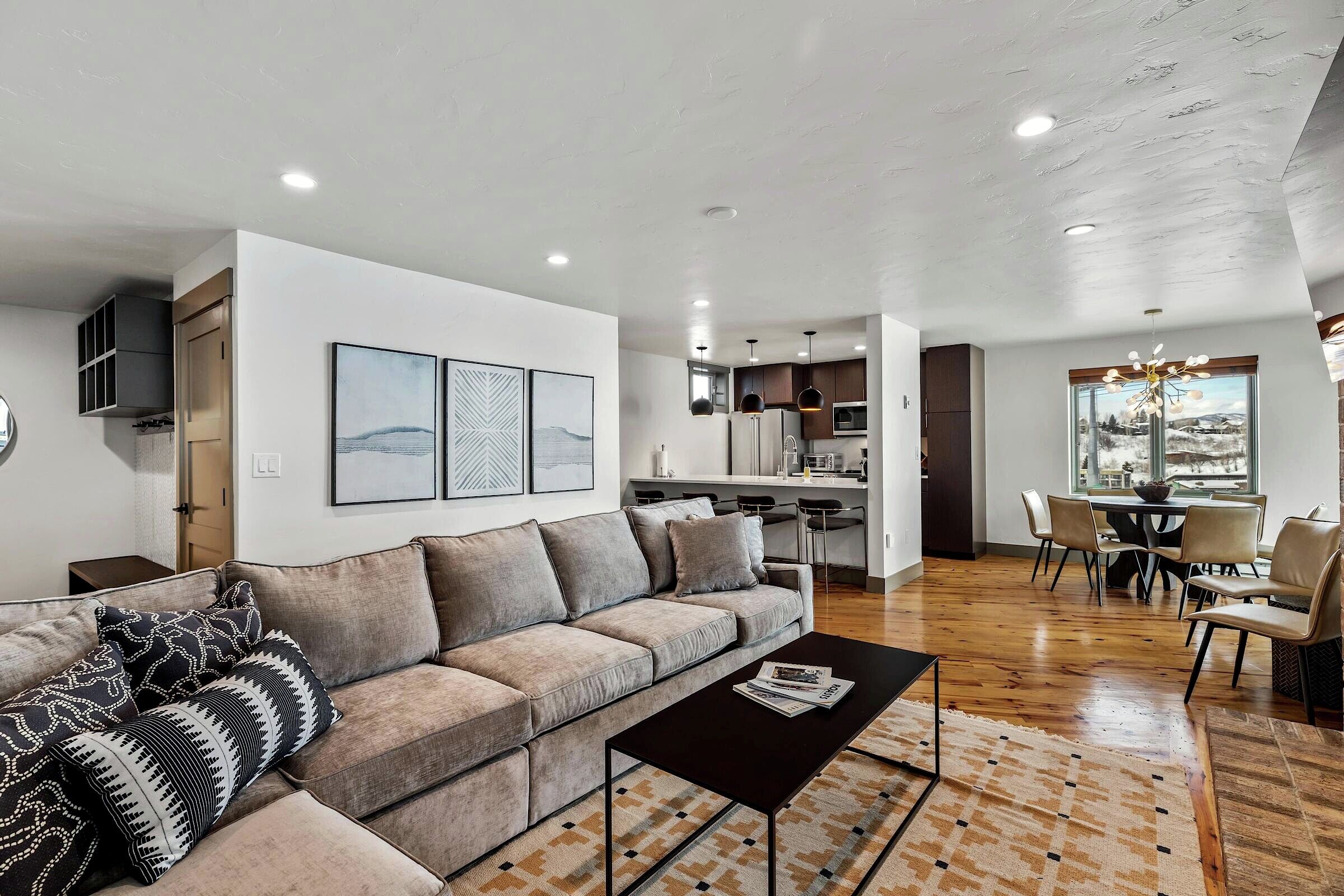 #415 - Living Area