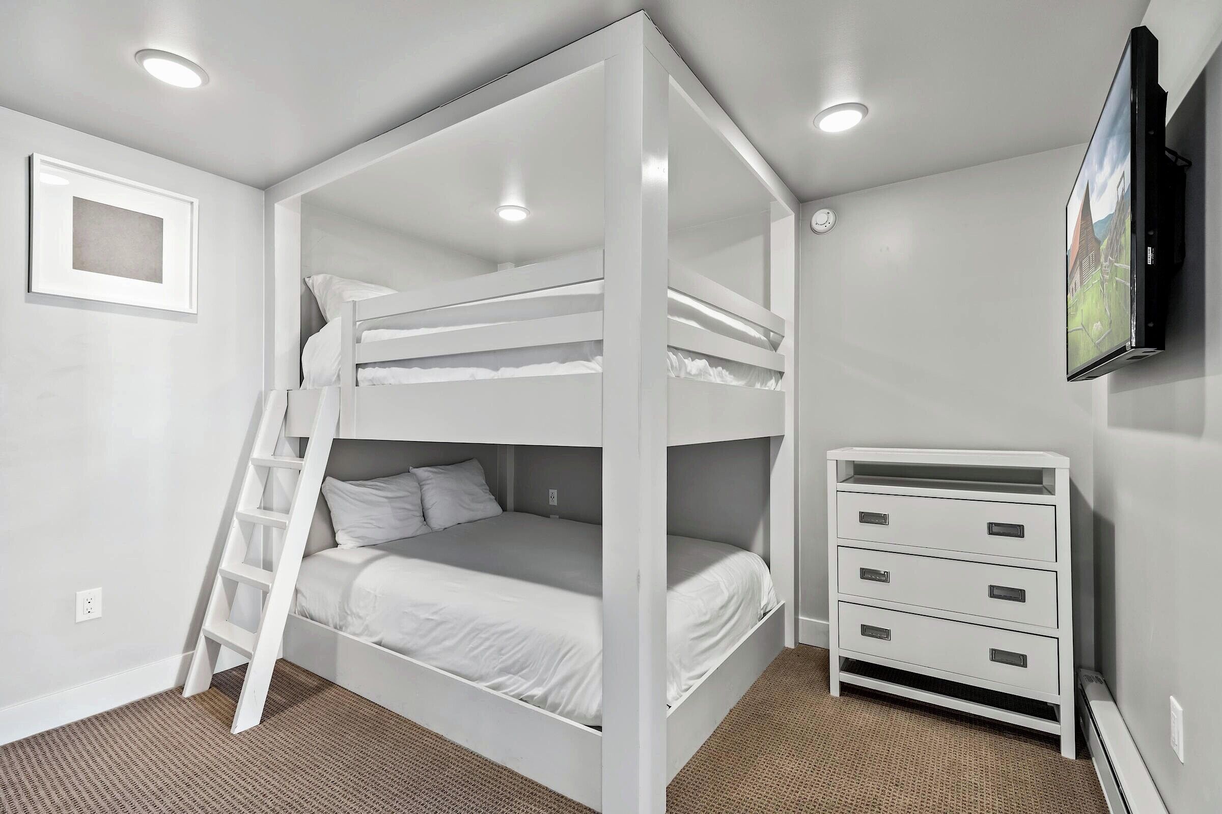 #106 - Den with Bunk Beds