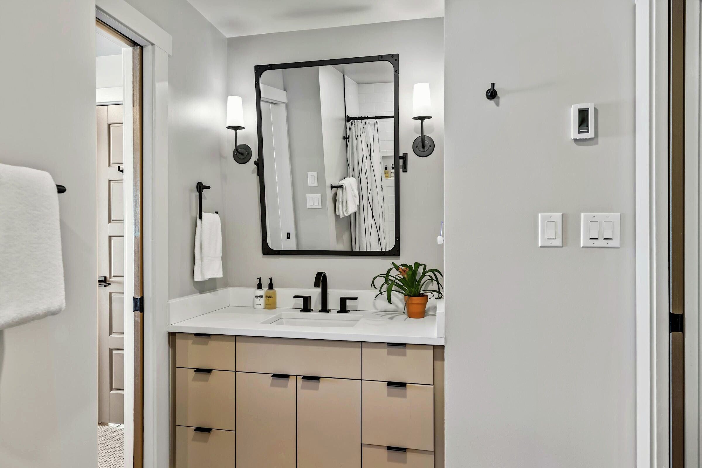 #106 - Ensuite Bathroom