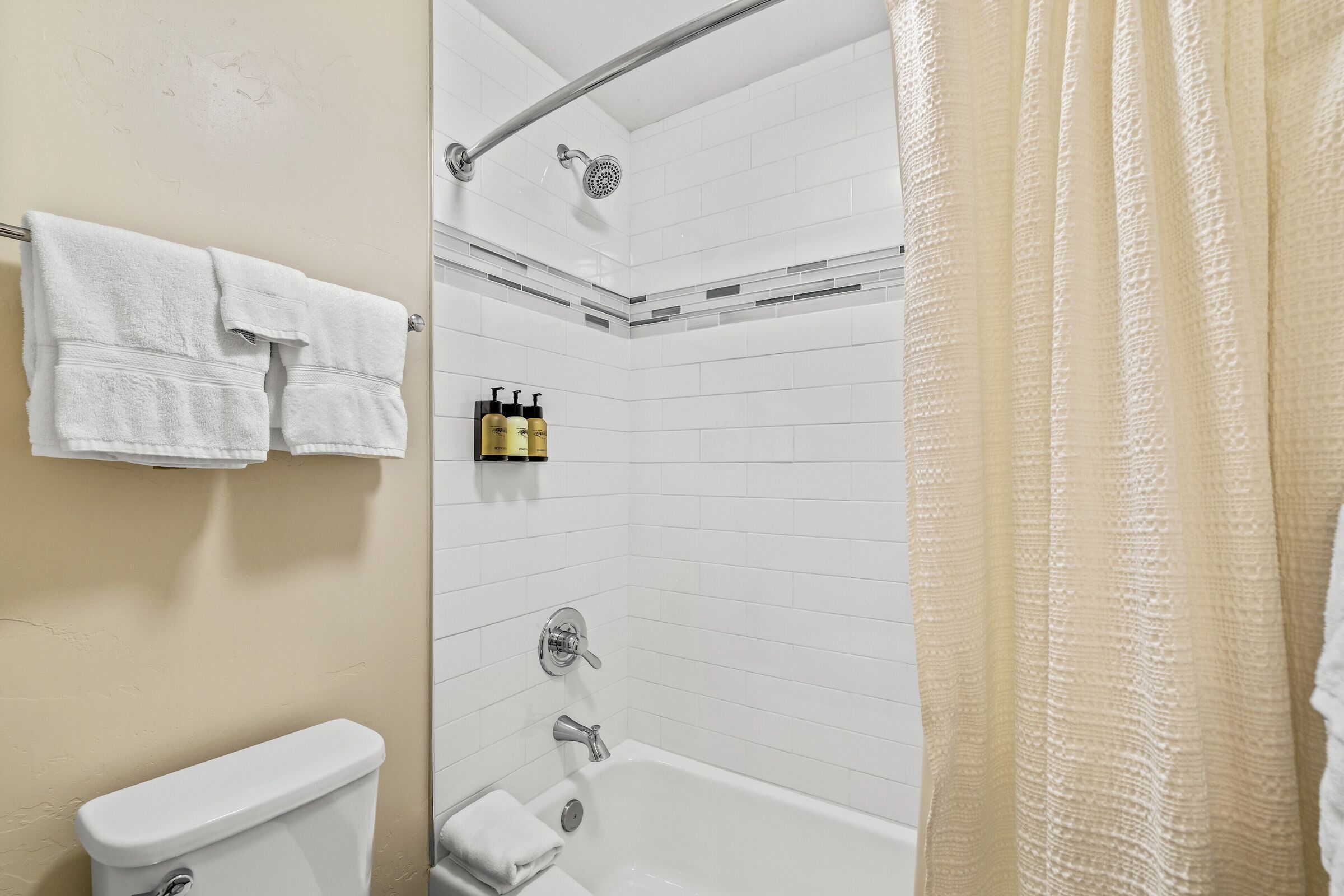 #308 - Ensuite Bathroom