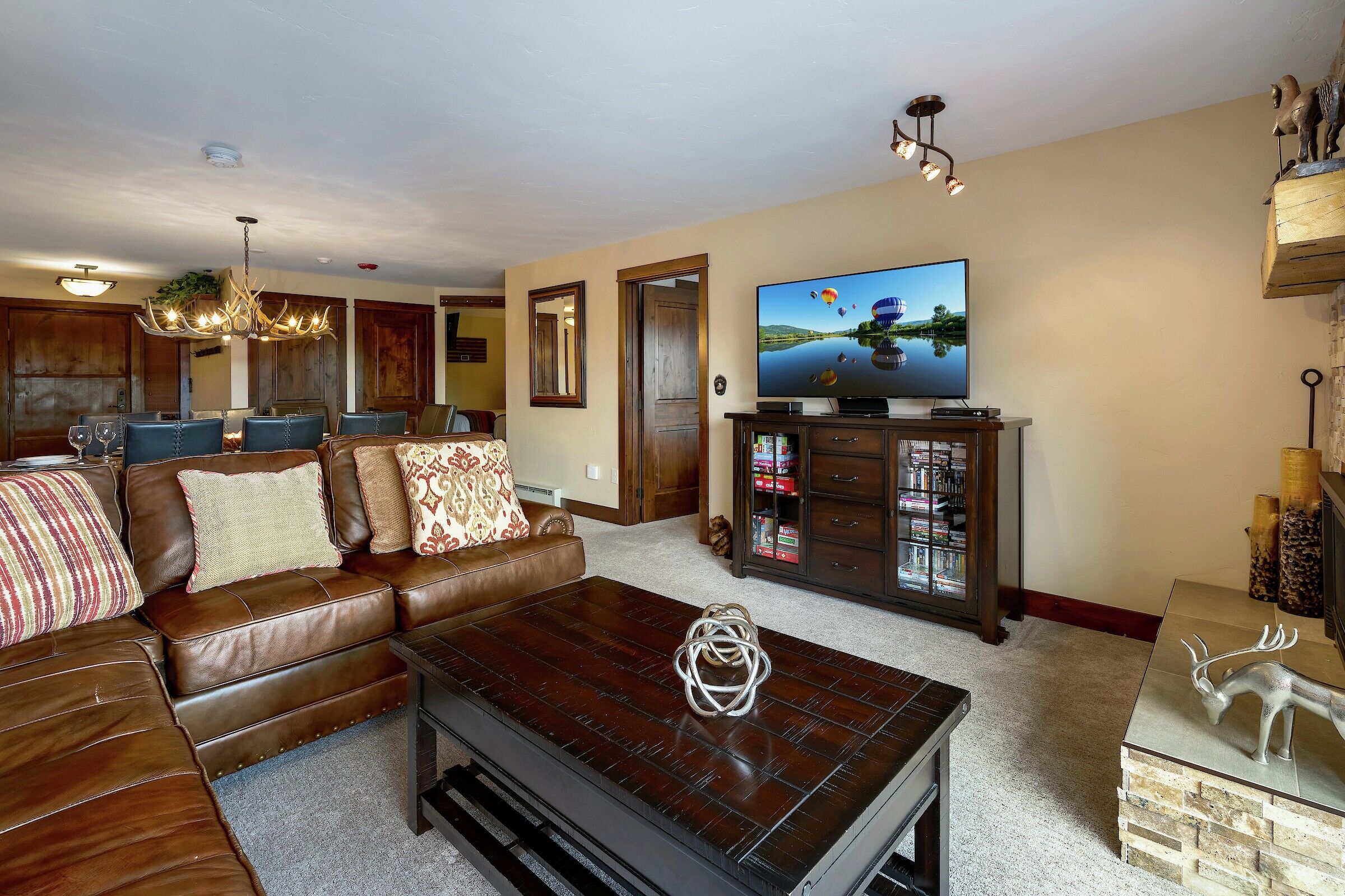 #408 - Living Area