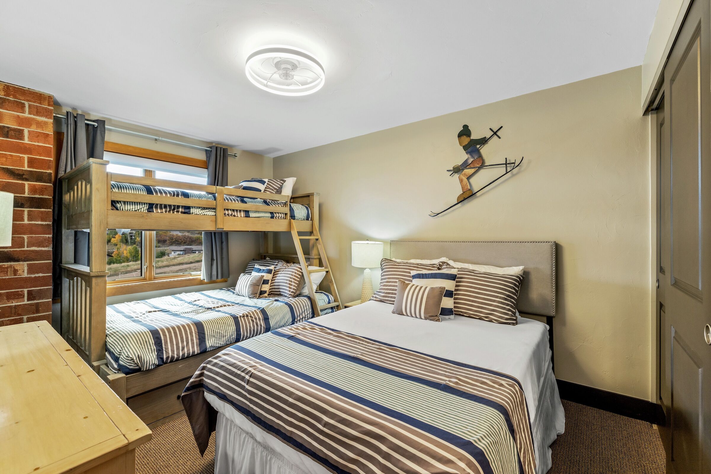 #414 - Bedroom