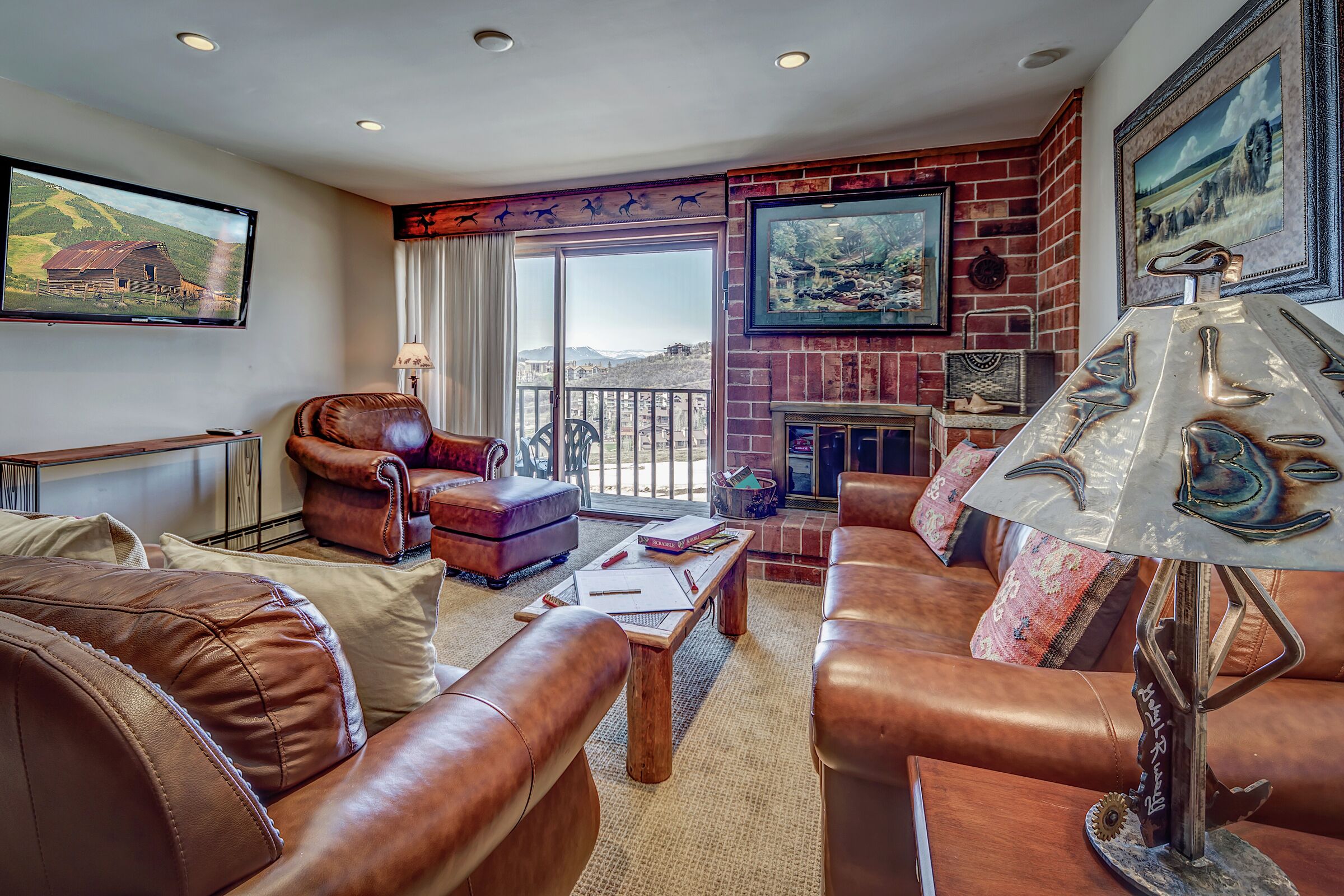 #516 - Living Area