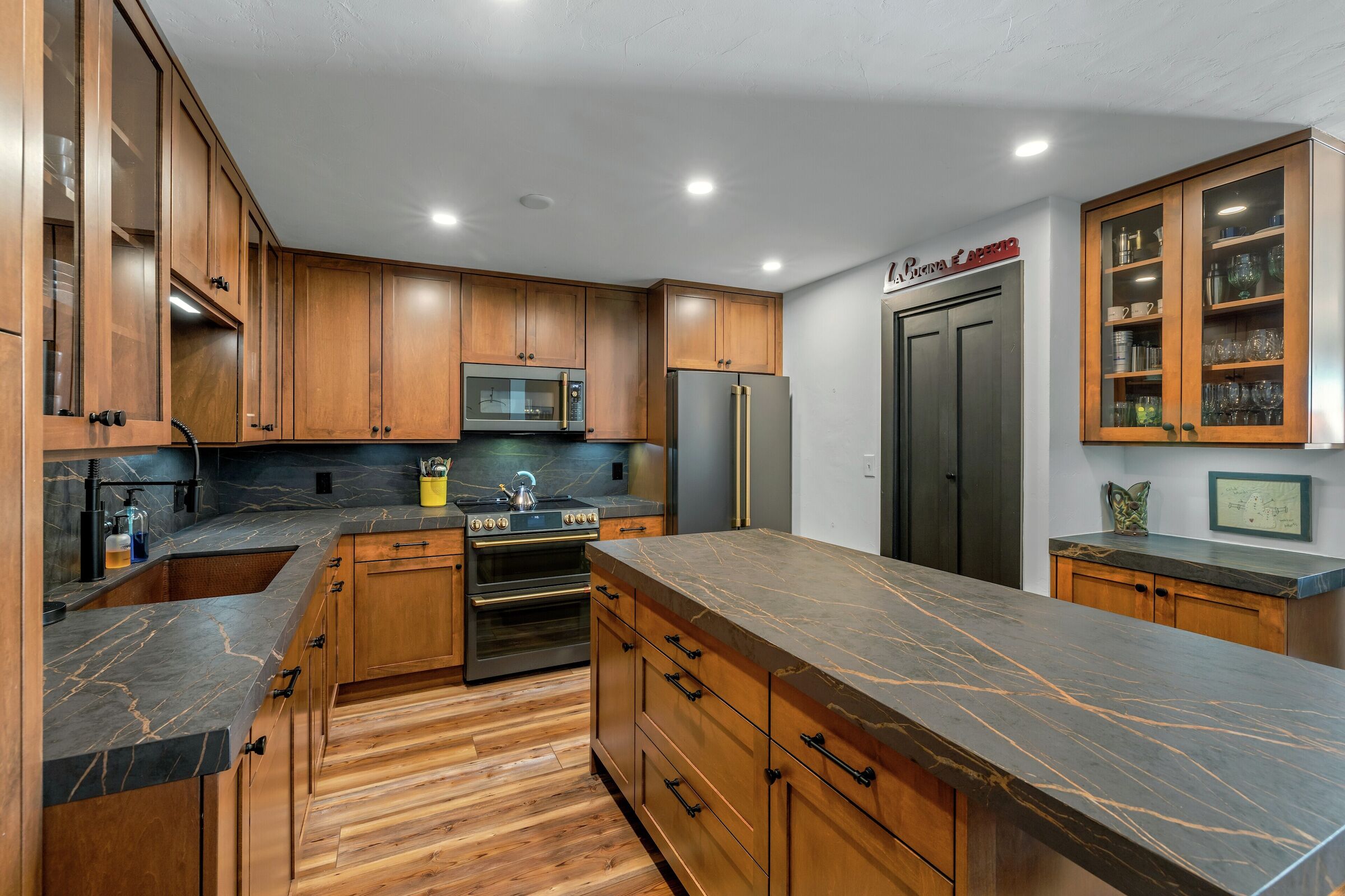 #310 - Kitchen