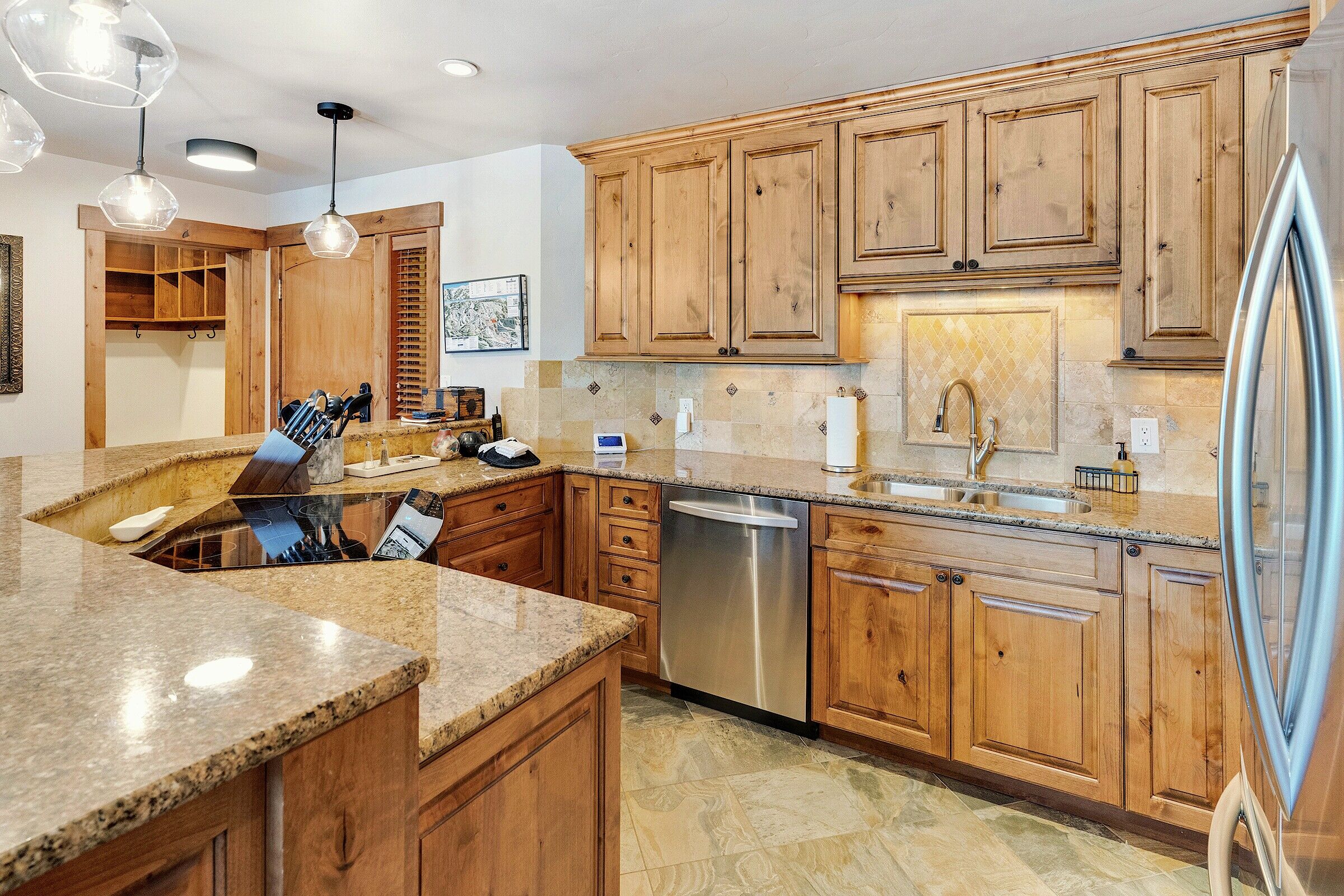 #406 - Kitchen