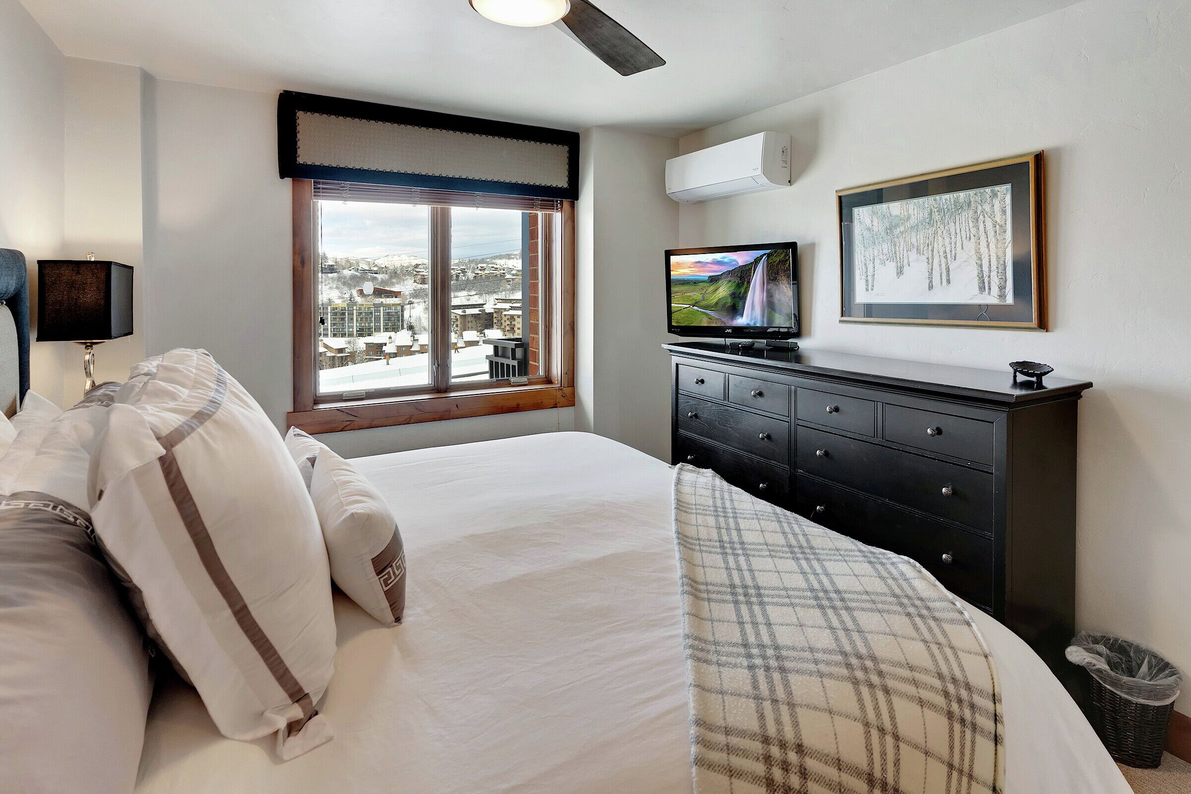 #406 - Bedroom