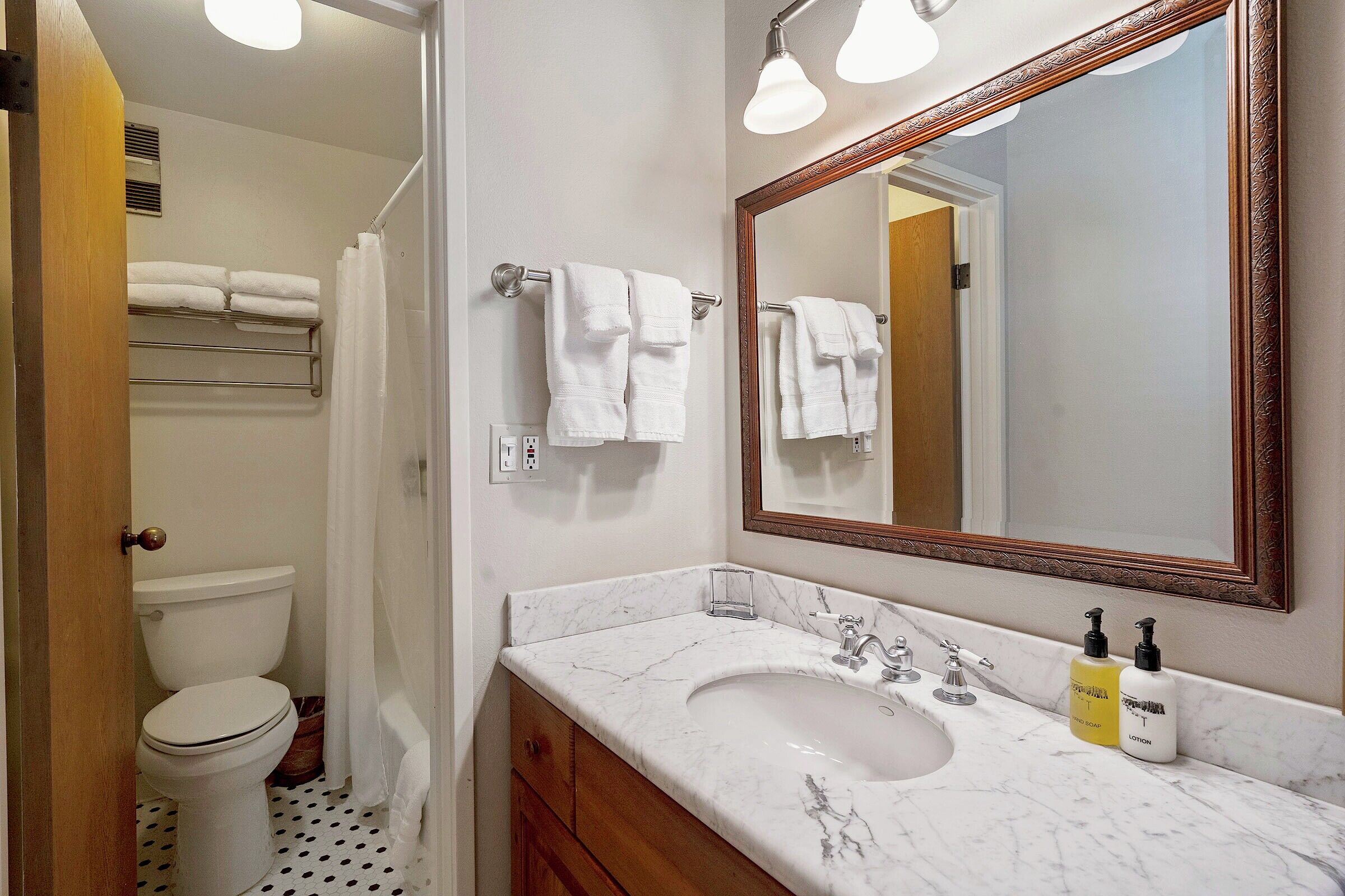 #615 - Ensuite Bathroom