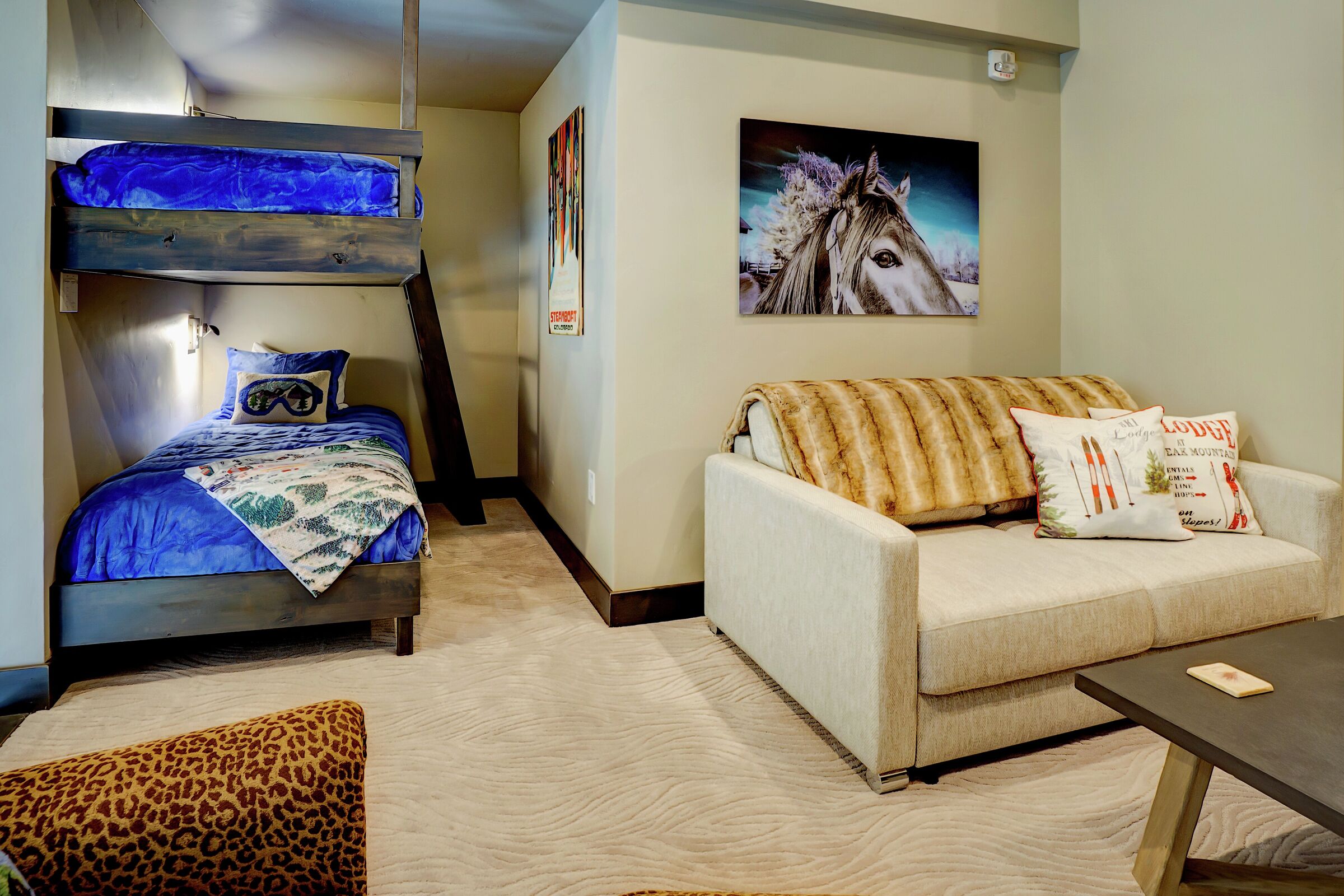 #405 - Loft