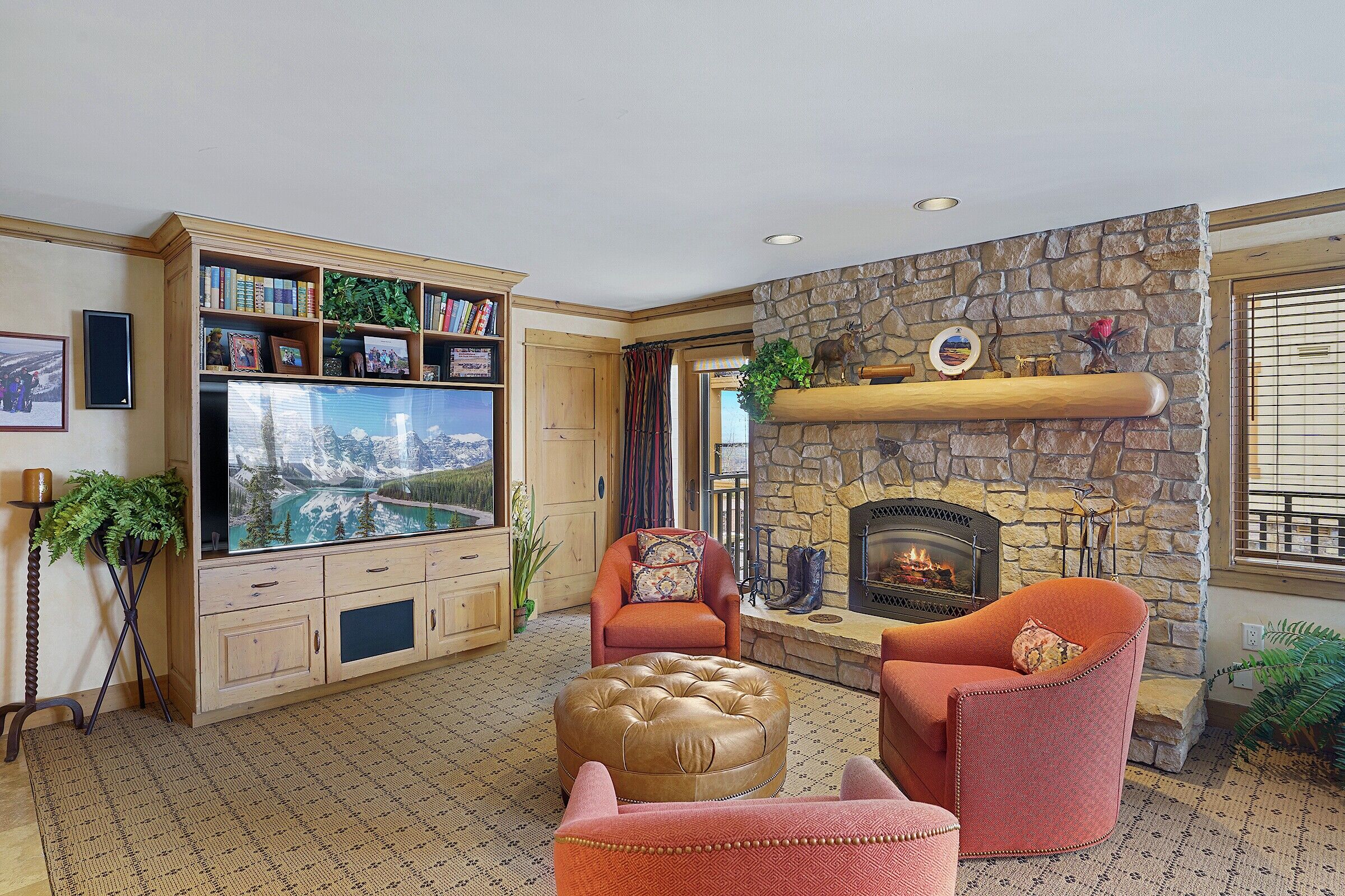 #306 - Living Area