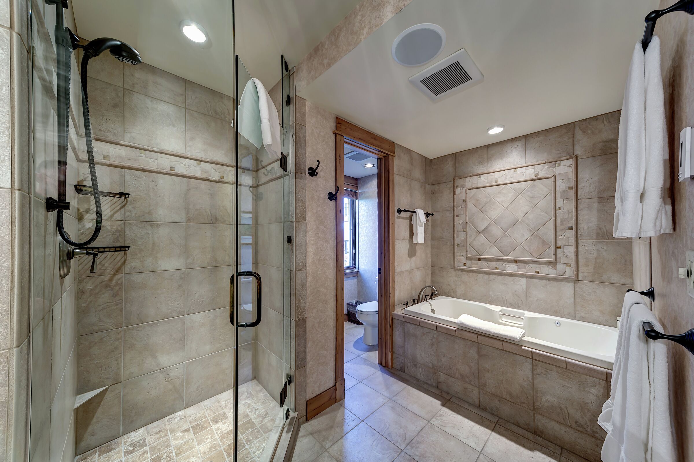 #306 - Master Ensuite Bathroom