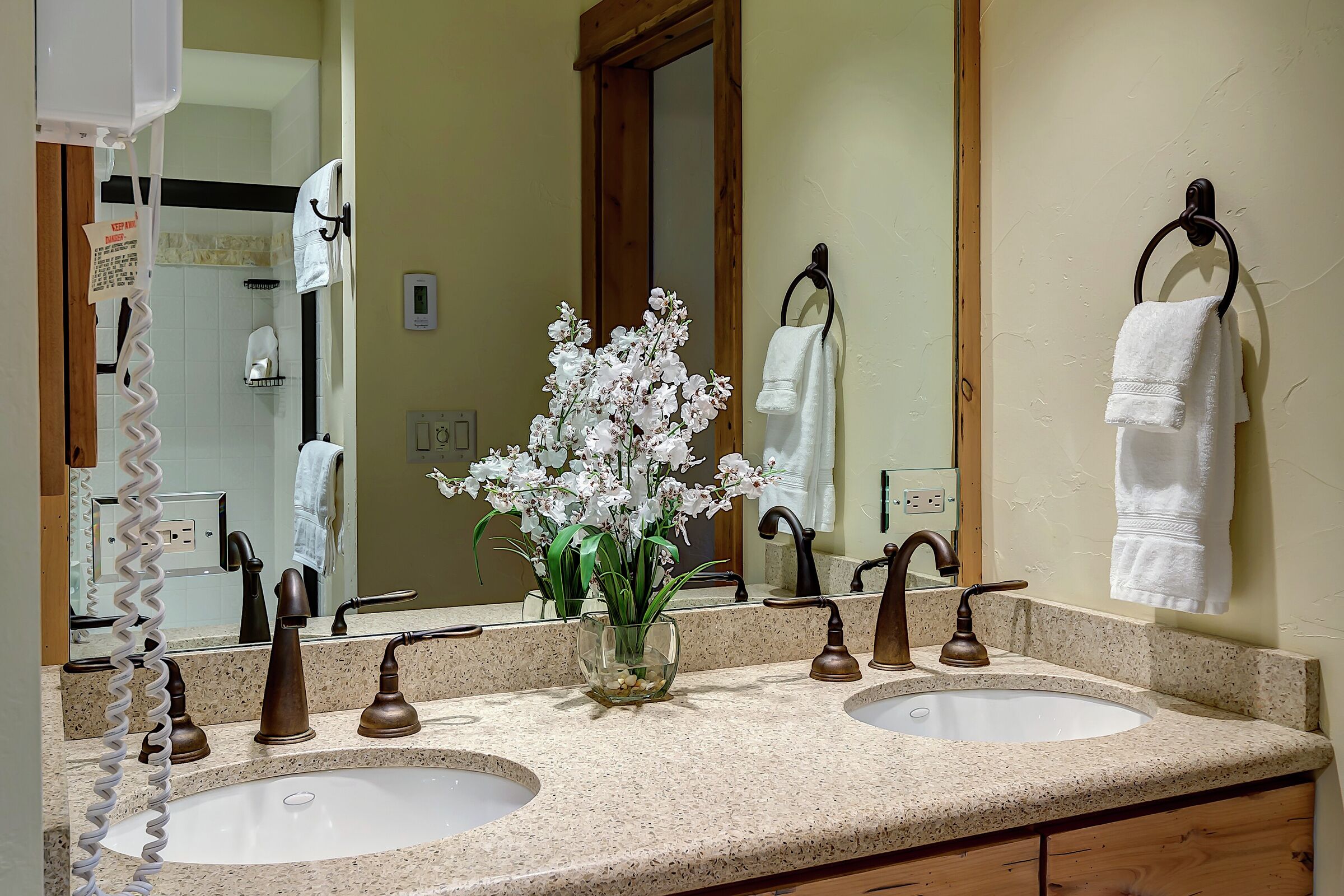 #306 - Bathroom