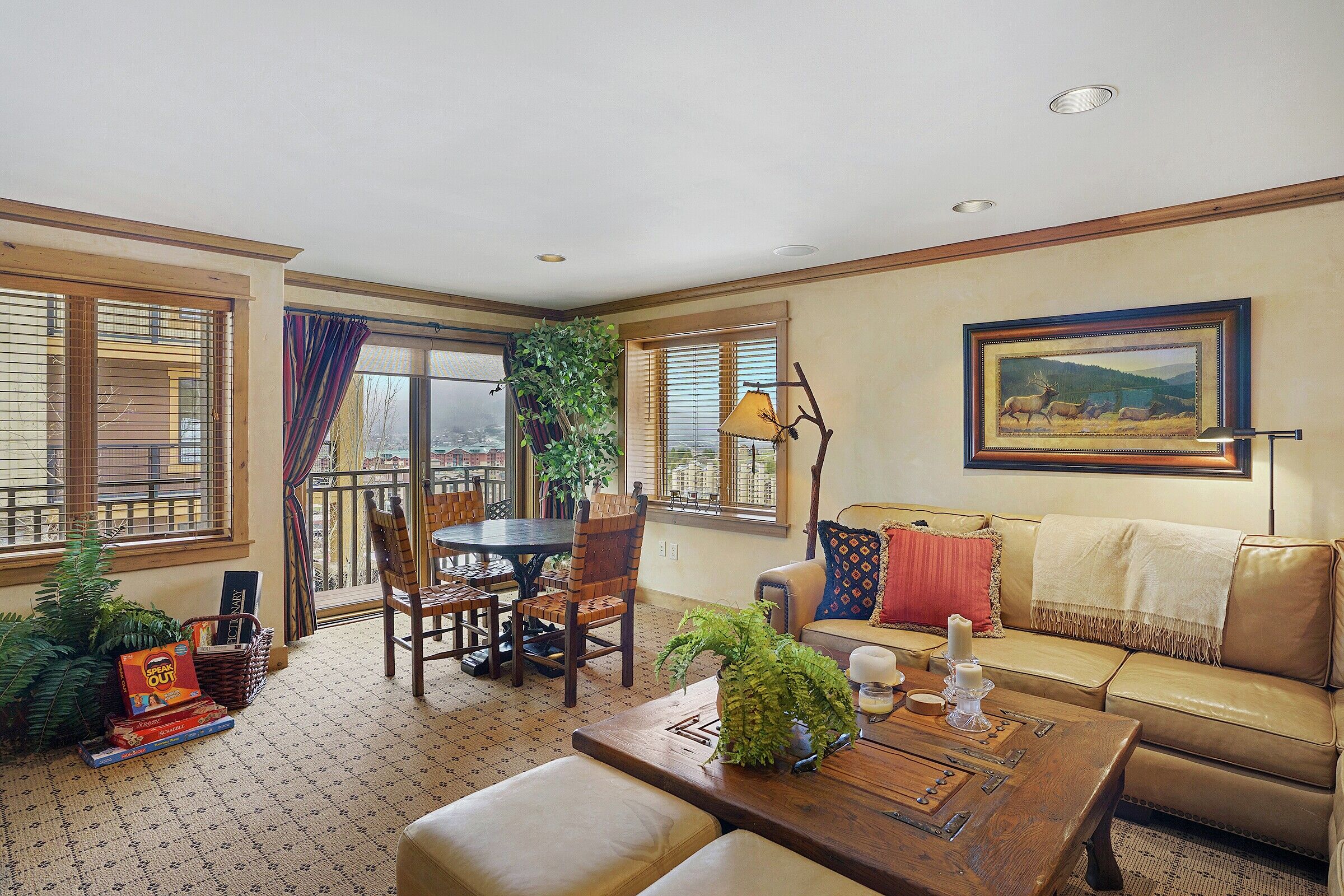 #306 - Dining Room