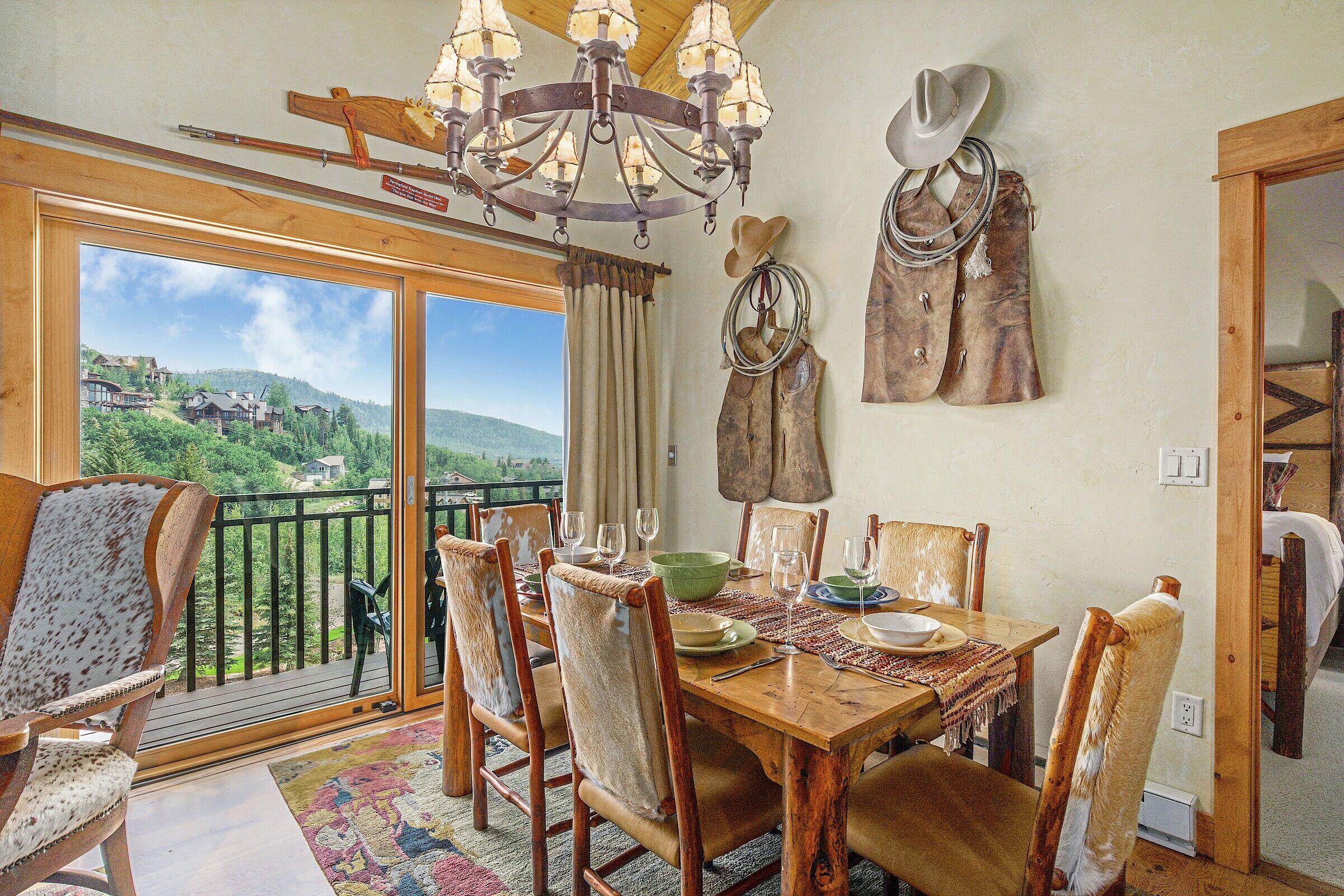 #613 - Dining Room