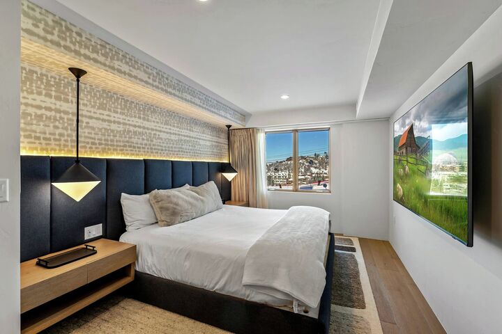 #210 - Master Bedroom