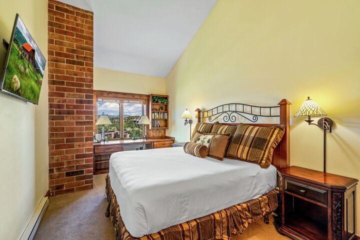 #614 - Bedroom