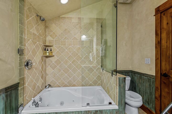 #616 - Ensuite Bathroom