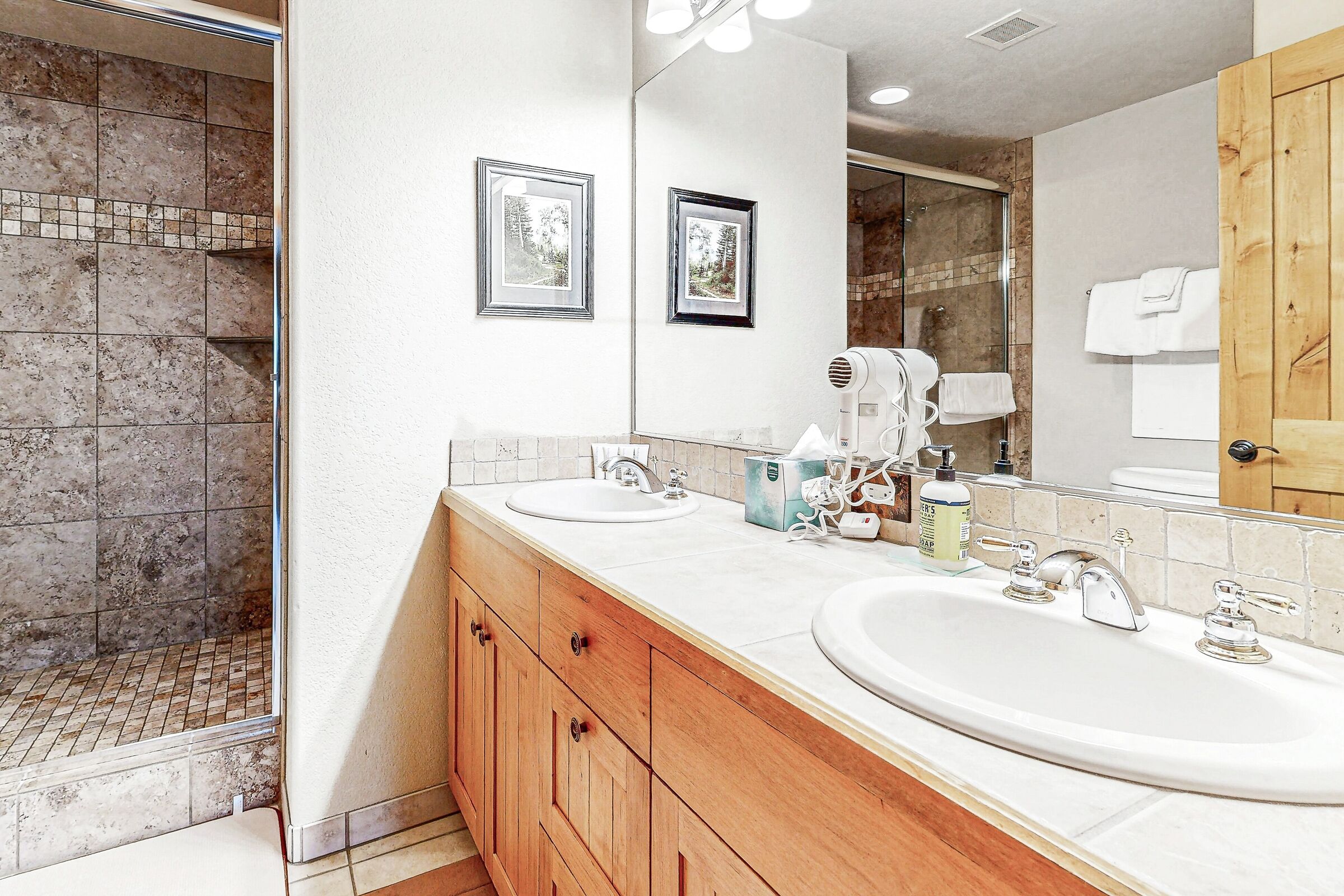 Master Ensuite Bathroom