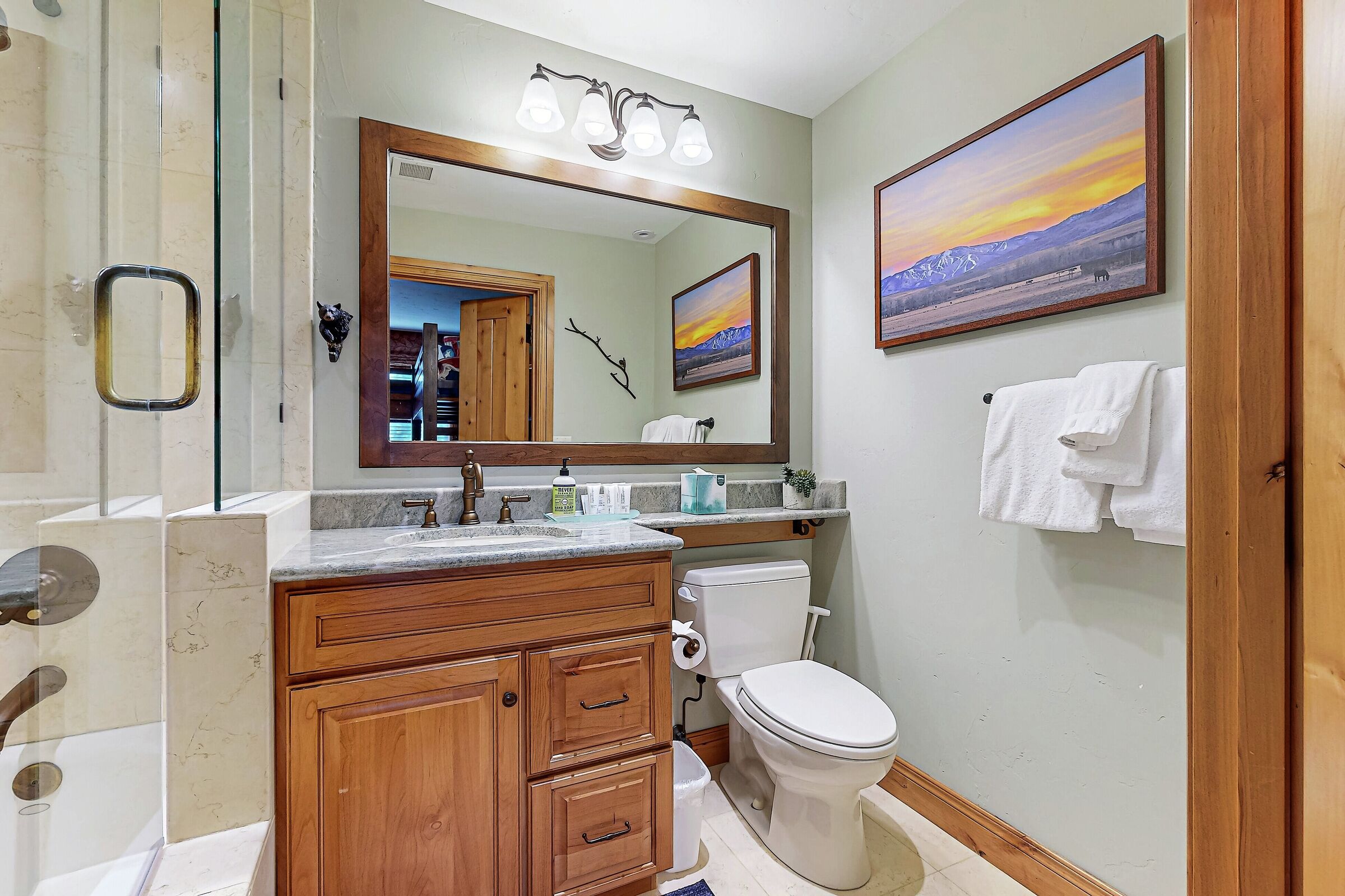 Ensuite Bathroom 