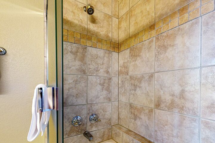 #514 - Master Ensuite Bathroom