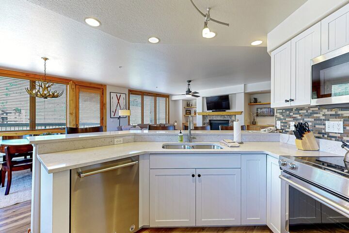 #618 - Kitchen