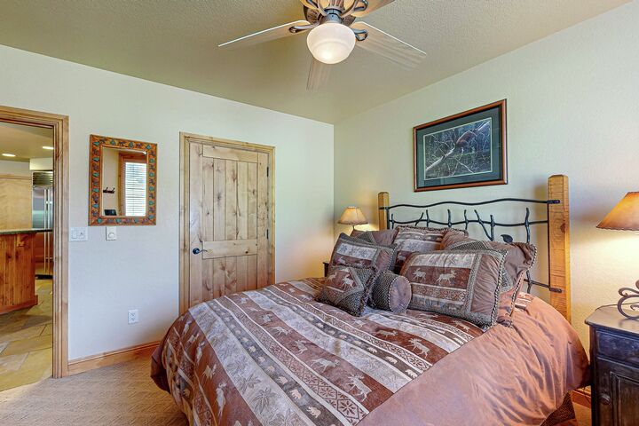 #513 - Bedroom