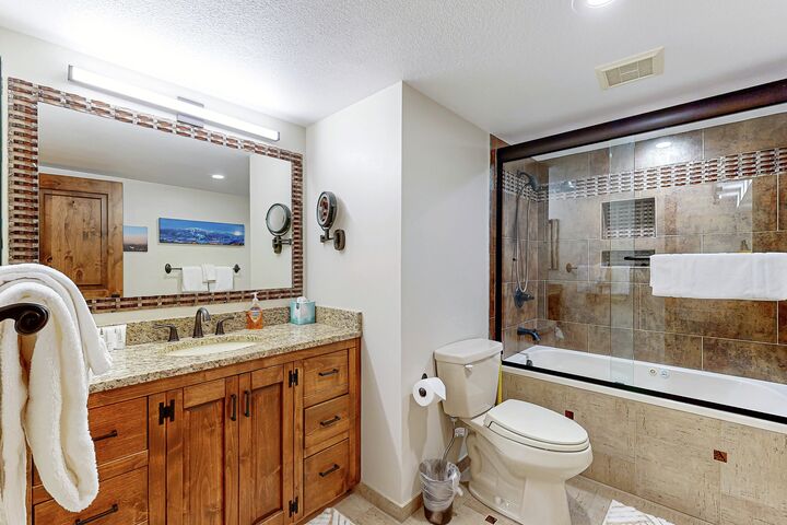#305 - Master Ensuite Bathroom