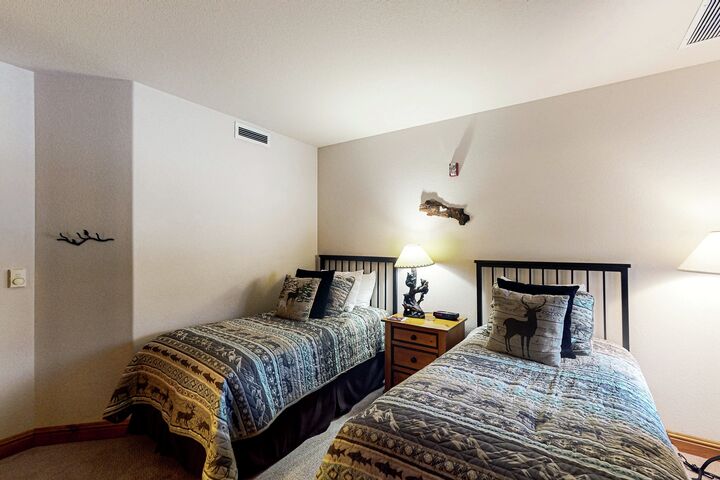 #418 - Bedroom
