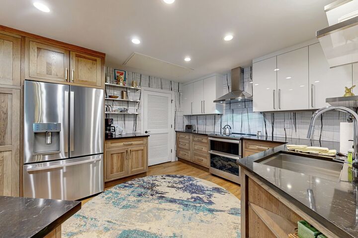 #711 - Kitchen