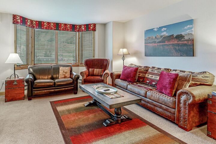 #412 - Living Area