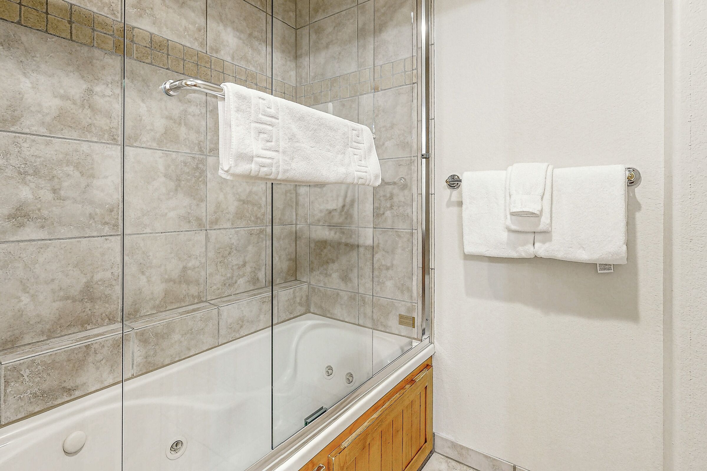 Master Ensuite Bathroom