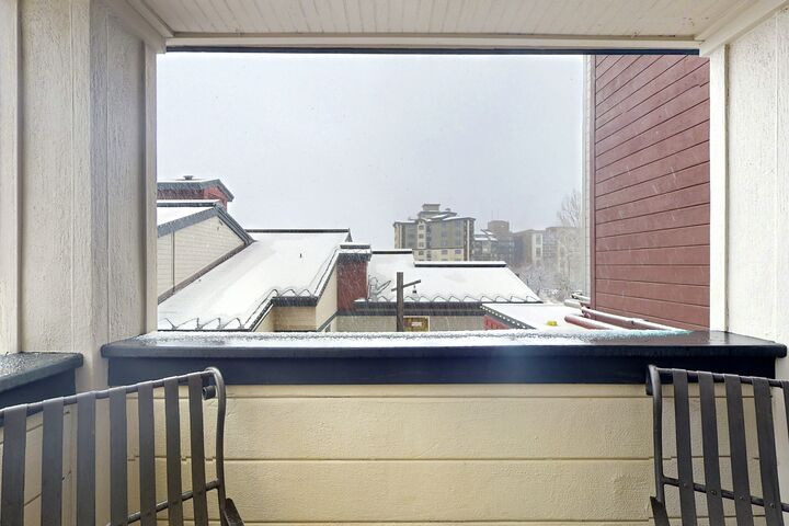 #202 - Balcony