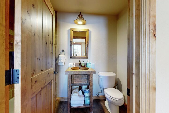 #314 - Ensuite Bathroom