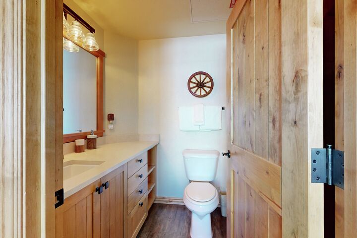 #314 - Ensuite Bathroom