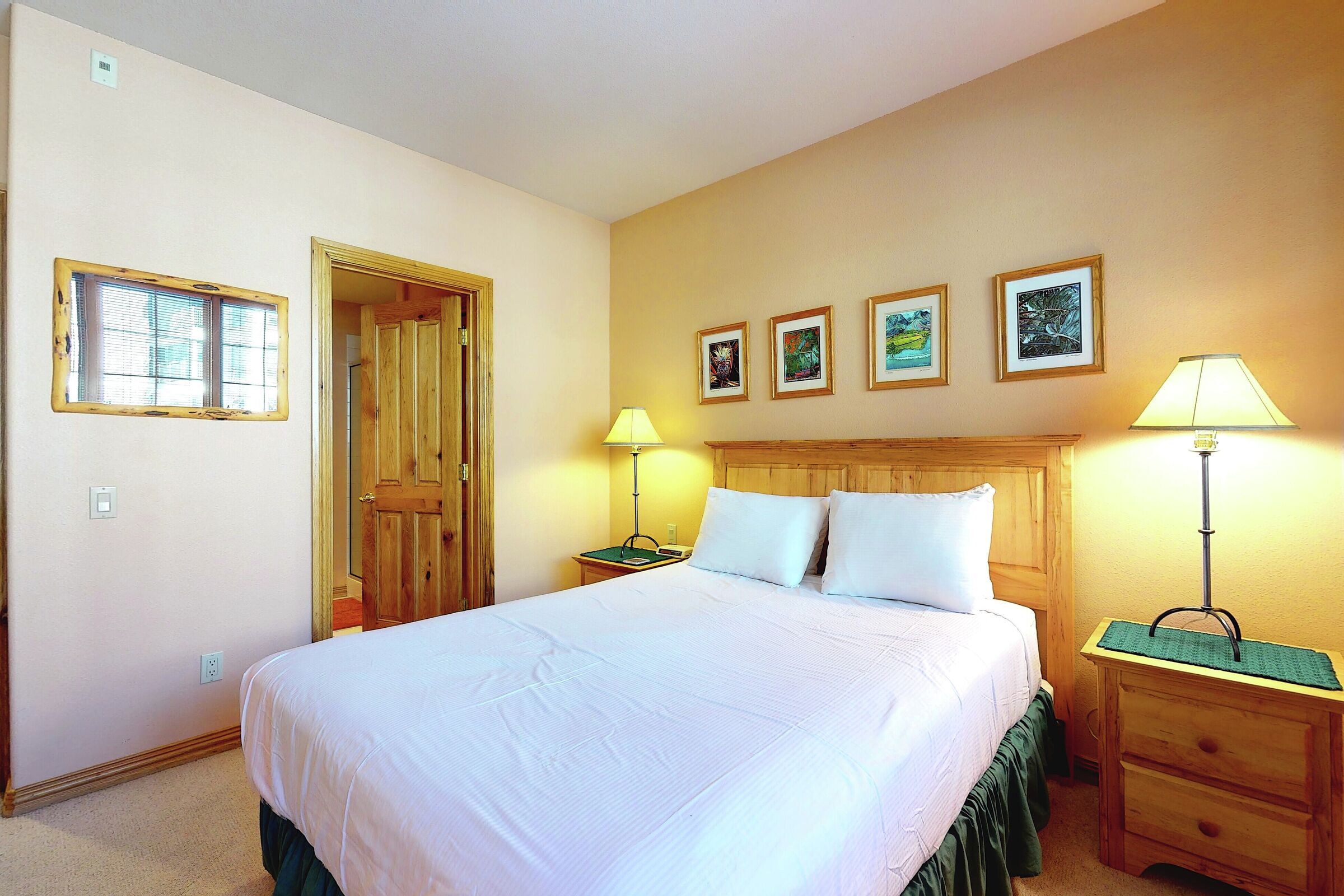 #04 - Bedroom