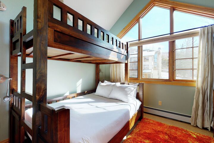 #04 - Den with Bunk Bed