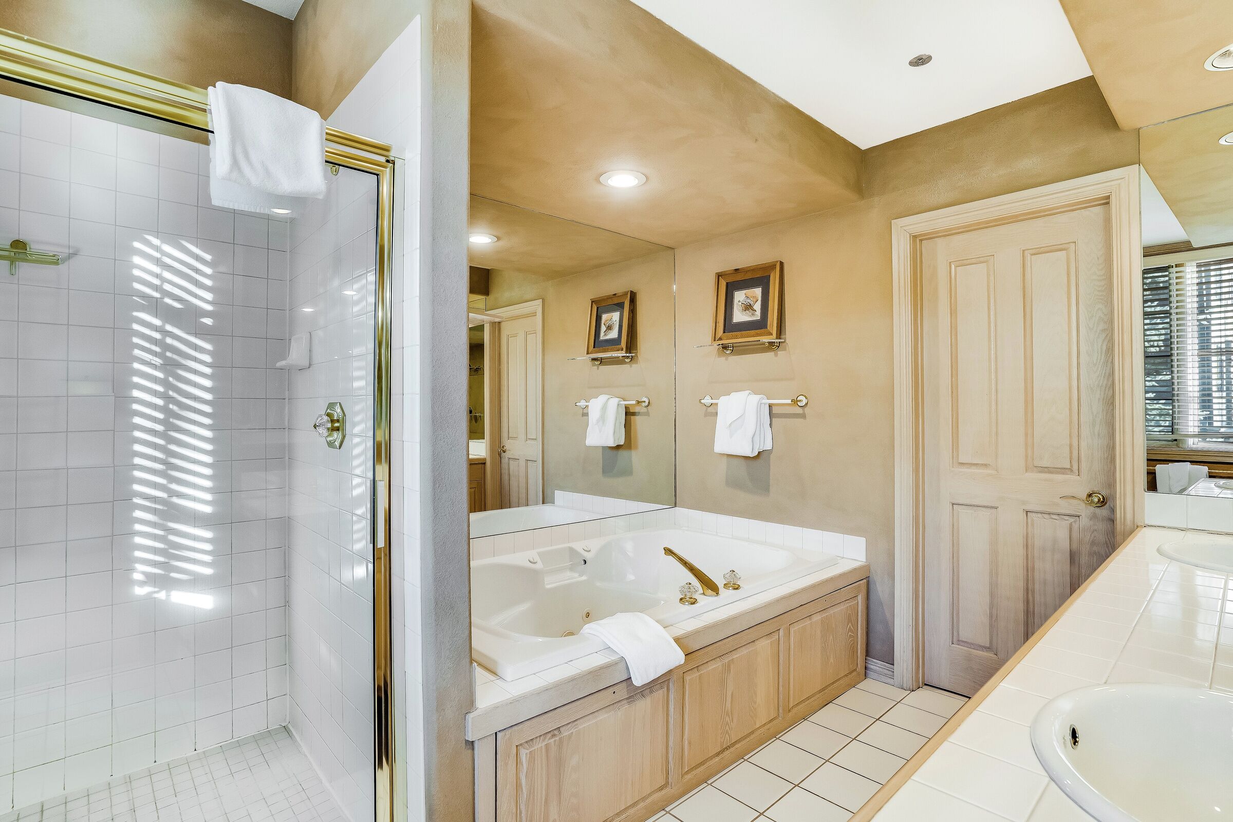 #07 - Master Ensuite Bathroom