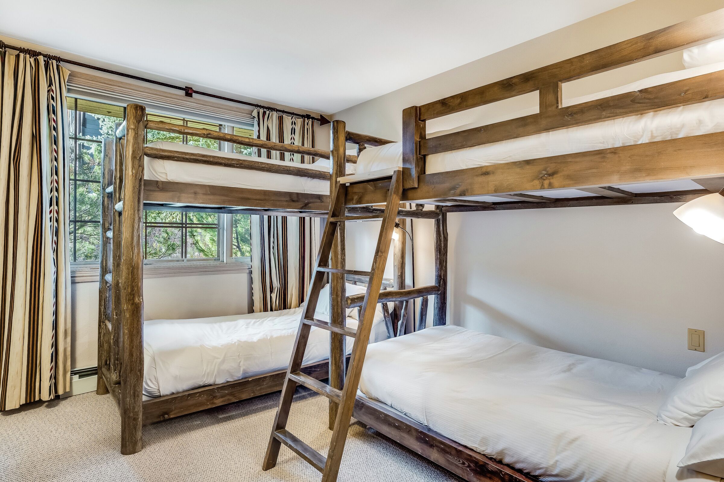 #07 - Bedroom