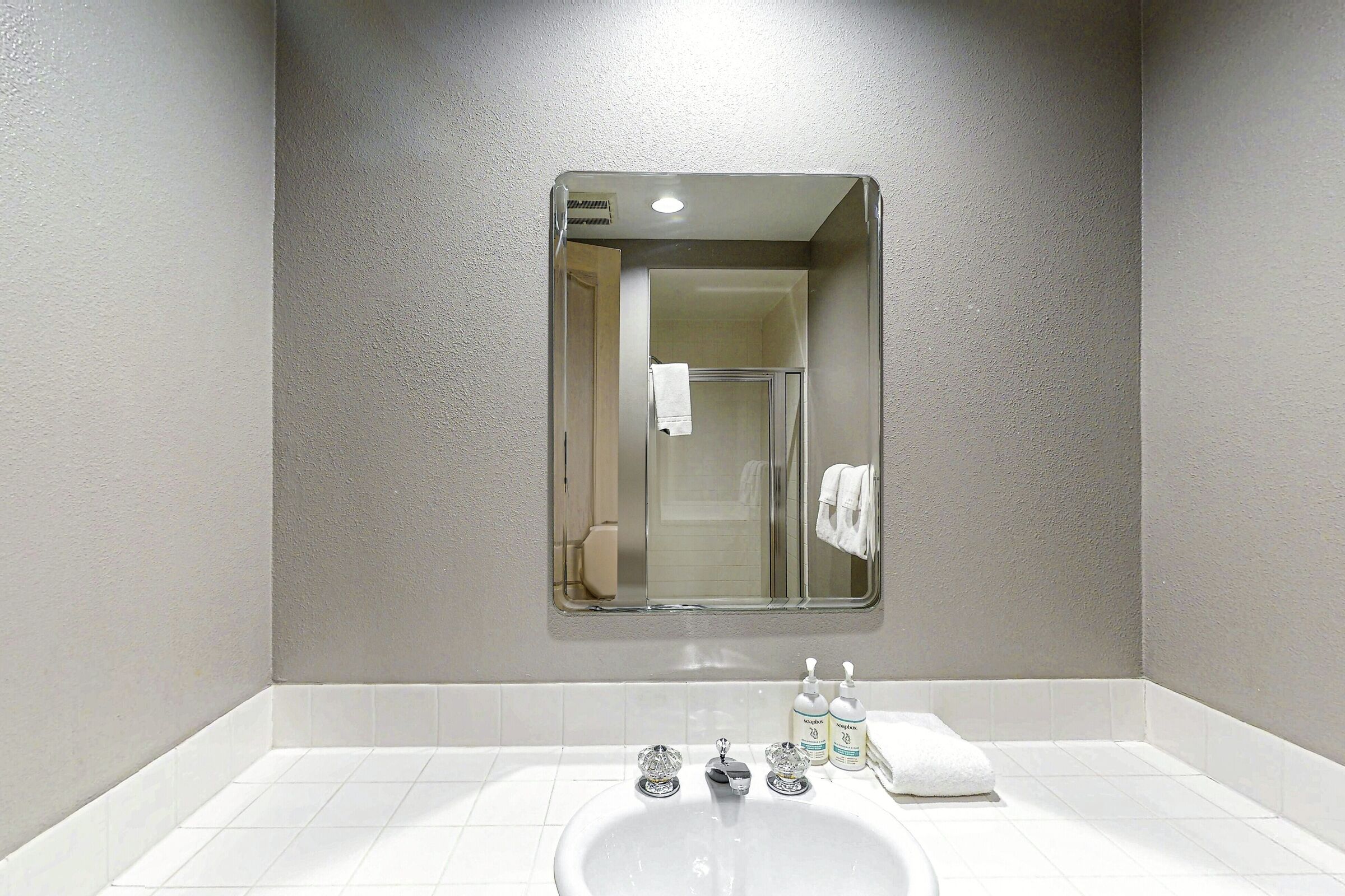 #16 - Ensuite Bathroom