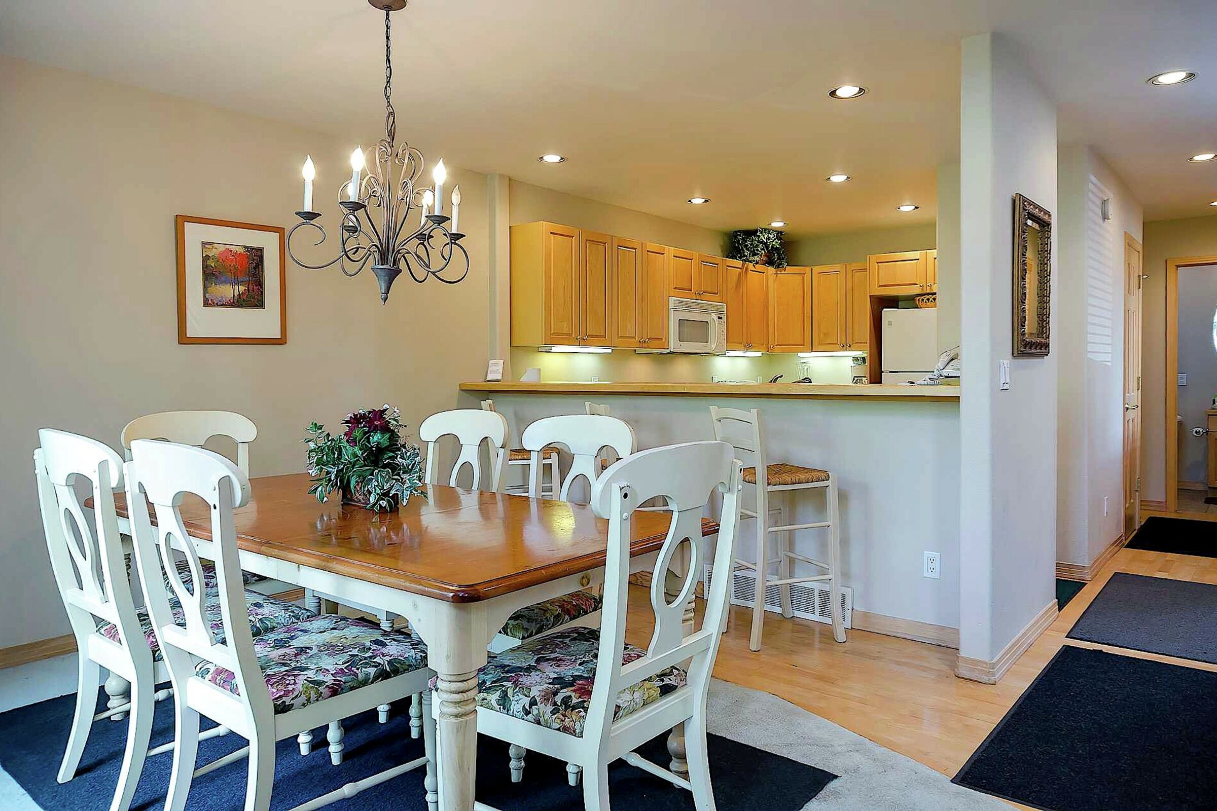 Dining Room & Kitchen
